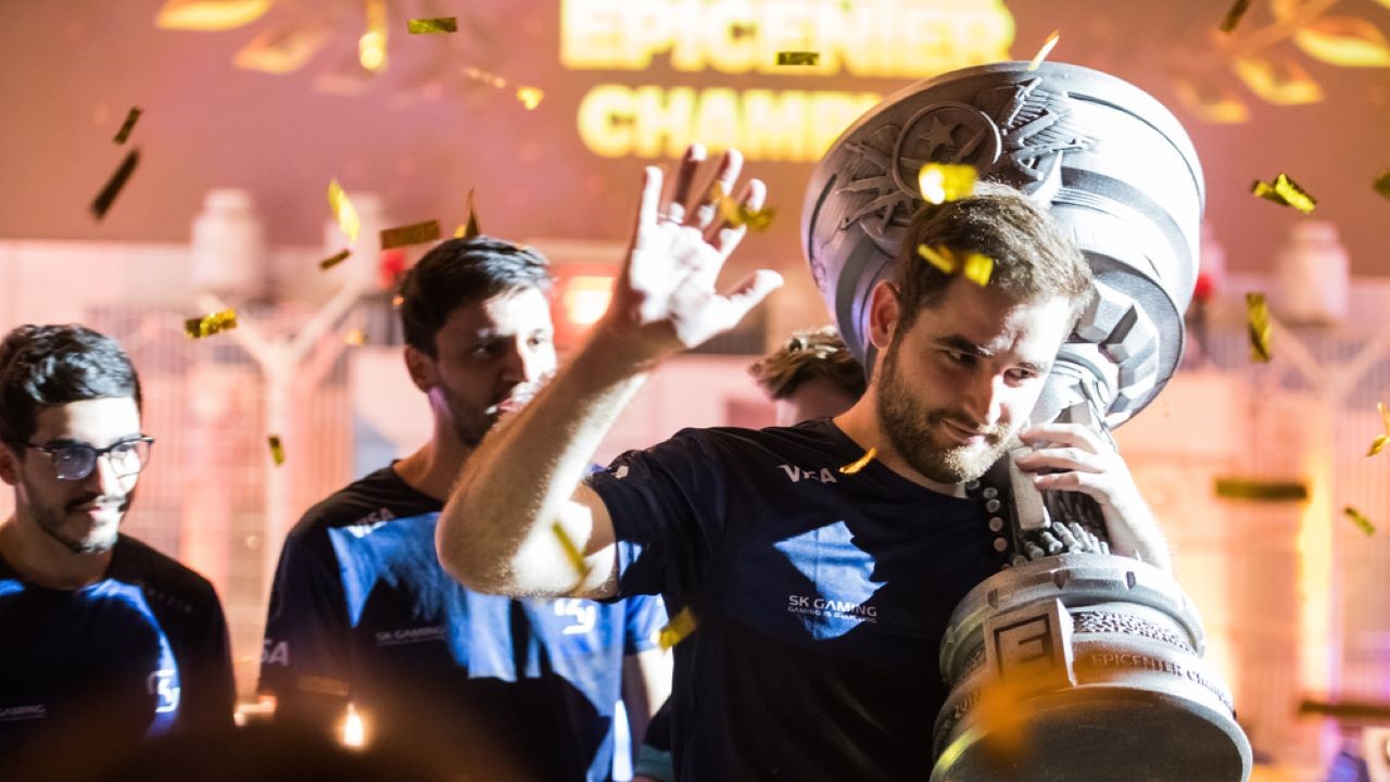 Go Pro – Trophy